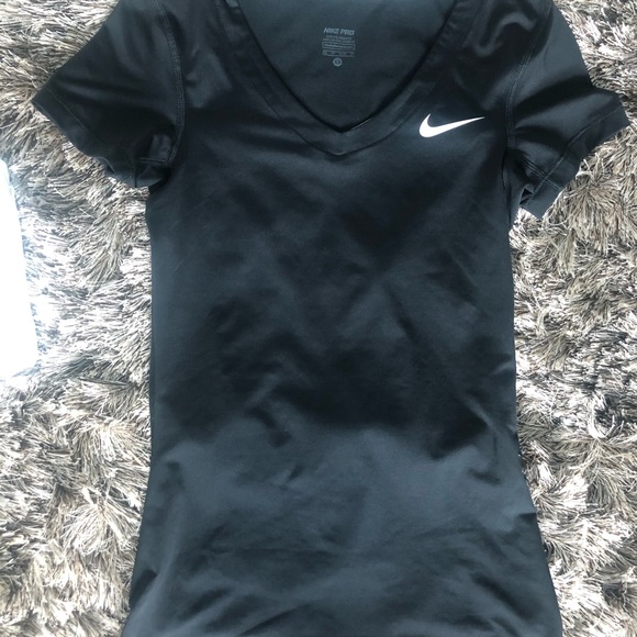 Nike Dri Fit Shirt - Picture 7 of 7